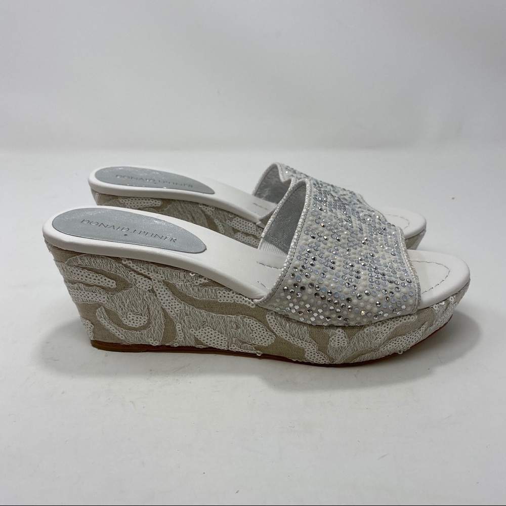 Donald J Pliner Women’s Wedges Size 8.5 B110